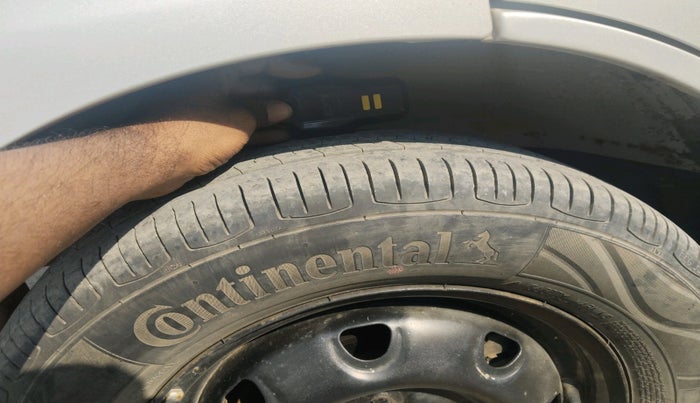 2010 Maruti Eeco 7 STR, Petrol, Manual, 1,12,267 km, tyre