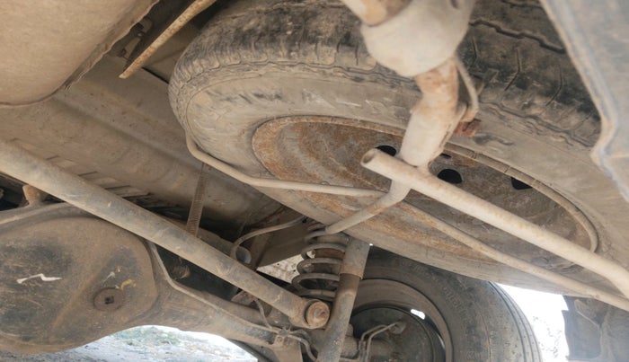 2010 Maruti Eeco 7 STR, Petrol, Manual, 1,12,267 km, tyre