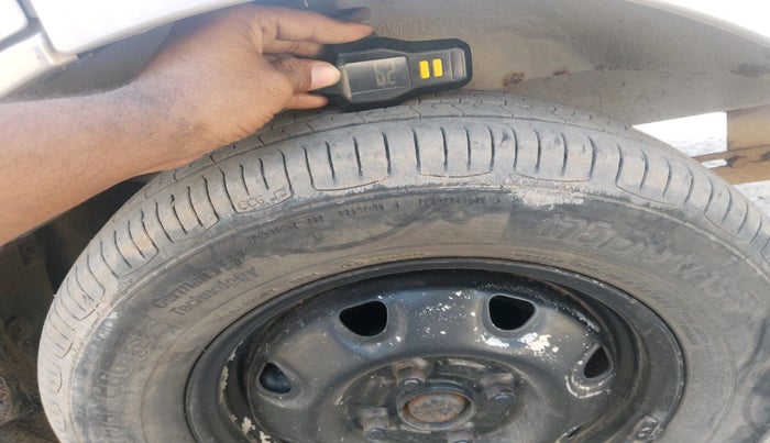 2010 Maruti Eeco 7 STR, Petrol, Manual, 1,12,267 km, tyre