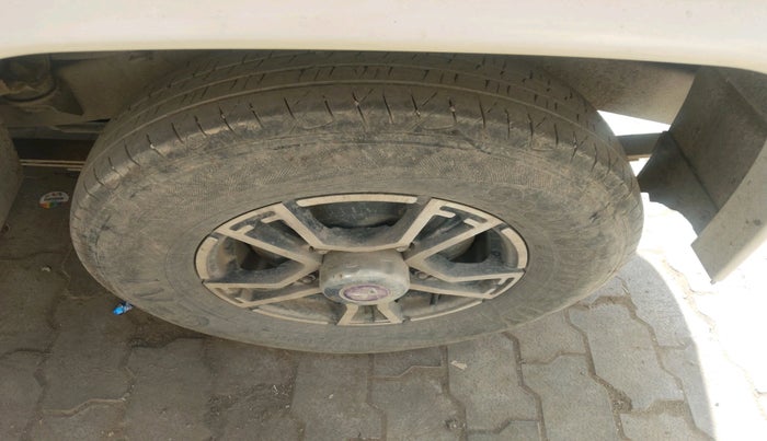 2023 Mahindra Bolero B6 (O), Diesel, Manual, 50,054 km, tyre