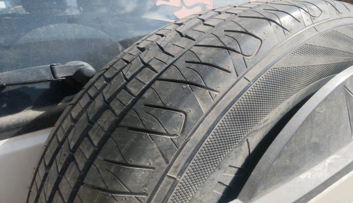 2023 Mahindra Bolero B6 (O), Diesel, Manual, 50,054 km, tyre