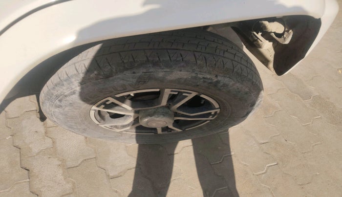 2023 Mahindra Bolero B6 (O), Diesel, Manual, 50,054 km, tyre