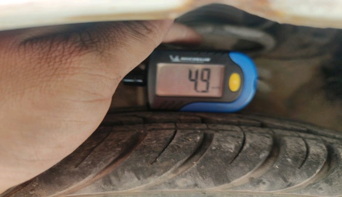 2011 Hyundai i10 MAGNA 1.1, Petrol, Manual, 83,457 km, tyre