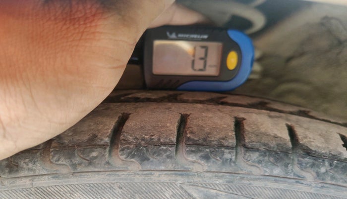 2011 Hyundai i10 MAGNA 1.1, Petrol, Manual, 83,457 km, tyre