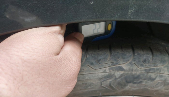 2013 Hyundai Verna FLUIDIC VTVT 1.6 EX AT, Petrol, Automatic, 80,749 km, tyre