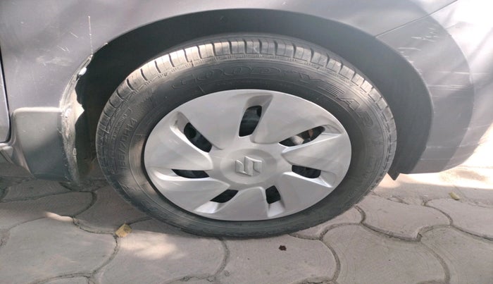 2015 Maruti Celerio VXI, Petrol, Manual, 46,751 km, tyre