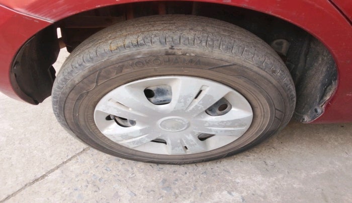 2011 Maruti Swift VDI, Diesel, Manual, 2,57,876 km, tyre