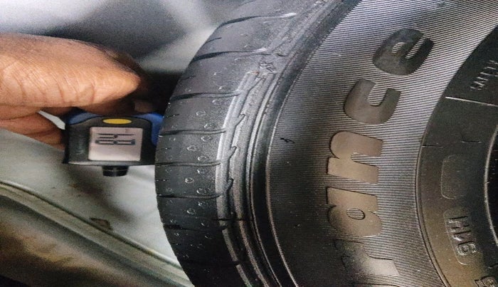 2021 Hyundai VENUE SX 1.0 TURBO IMT, Petrol, Manual, 31,654 km, tyre