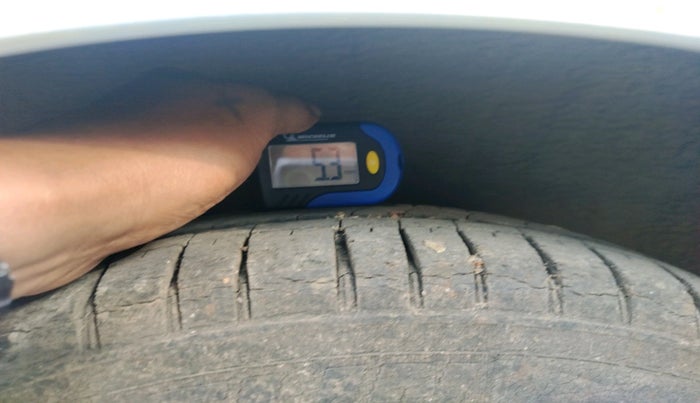 2013 Hyundai i10 MAGNA 1.2, Petrol, Manual, 42,622 km, tyre