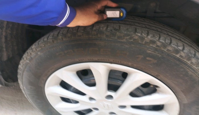 2016 Mahindra XUV500 W10 AT, Diesel, Automatic, 83,388 km, tyre