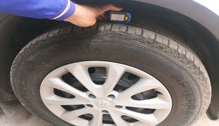 2016 Mahindra XUV500 W10 AT, Diesel, Automatic, 83,388 km, tyre