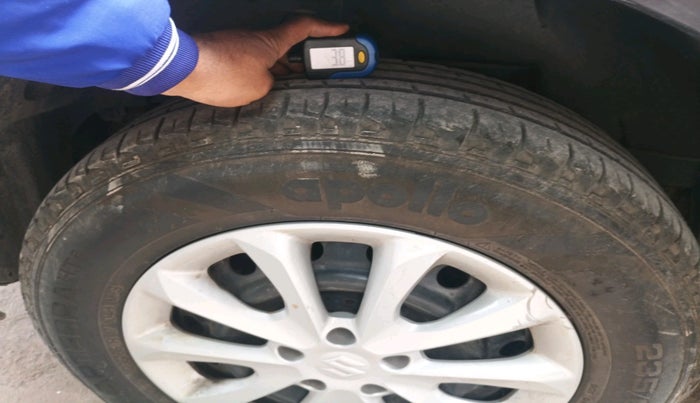 2016 Mahindra XUV500 W10 AT, Diesel, Automatic, 83,388 km, tyre