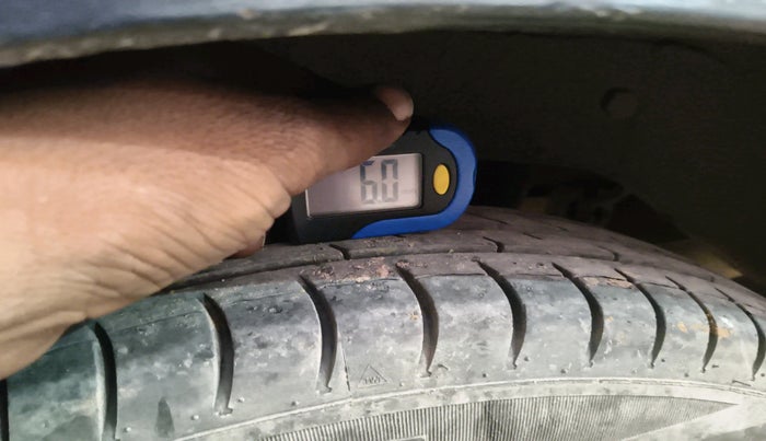 2015 Maruti Alto 800 LXI, Petrol, Manual, 1,38,426 km, tyre