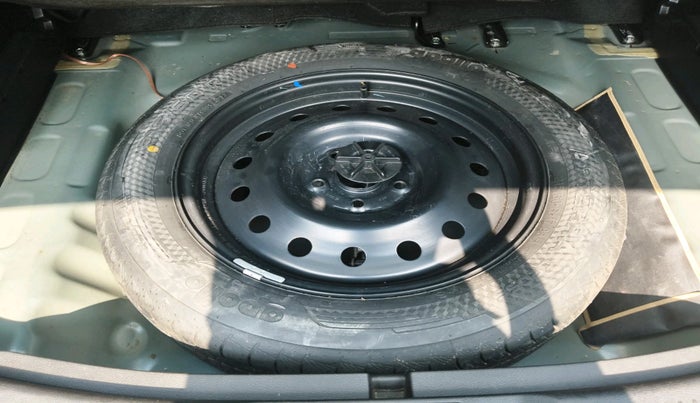 2023 Maruti Grand Vitara SIGMA SMART HYBRID, Petrol, Manual, 32,805 km, tyre