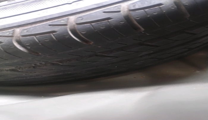 2019 Maruti Baleno ZETA PETROL 1.2, Petrol, Manual, 40,859 km, tyre