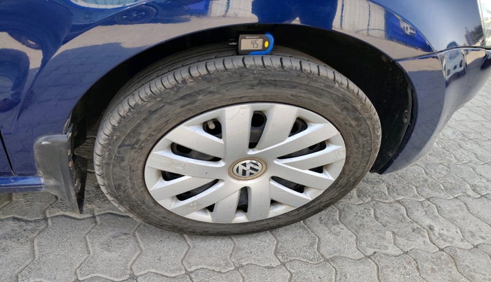 2013 Volkswagen Polo COMFORTLINE 1.2L PETROL, Petrol, Manual, 82,204 km, tyre