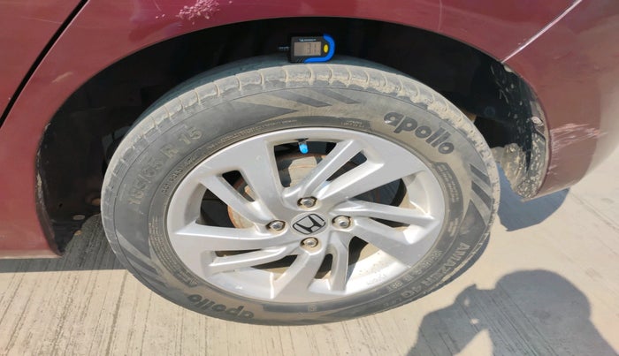 2016 Honda Jazz 1.5L I-DTEC V, Diesel, Manual, 1,13,998 km, tyre