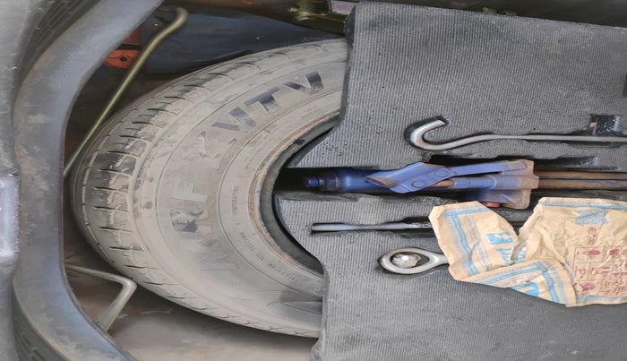 2016 Honda Jazz 1.5L I-DTEC V, Diesel, Manual, 1,13,998 km, tyre