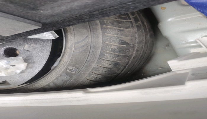 2019 Mahindra XUV300 W8 1.5 DIESEL, Diesel, Manual, 82,890 km, tyre