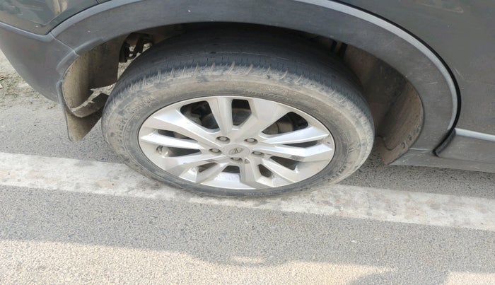 2019 Mahindra XUV300 W8 1.5 DIESEL, Diesel, Manual, 82,890 km, tyre