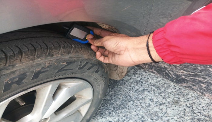 2018 Honda Amaze 1.5L I-DTEC V CVT, Diesel, Automatic, 1,28,859 km, tyre