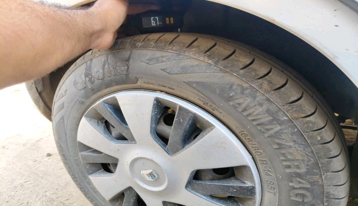 2017 Maruti Swift VDI, Diesel, Manual, 1,43,790 km, tyre