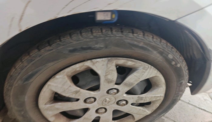 2014 Hyundai Eon MAGNA +, Petrol, Manual, 1,16,055 km, tyre