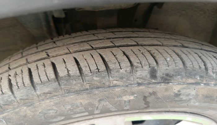 2020 Renault TRIBER RXT, Petrol, Manual, 31,727 km, tyre