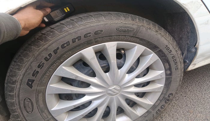 2015 Maruti Ciaz VXI, Petrol, Manual, 2,11,498 km, tyre