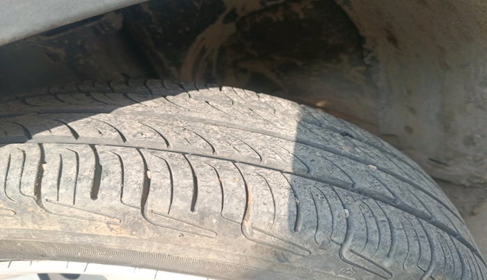 2022 Renault Kwid RXL, Petrol, Manual, 43,615 km, tyre