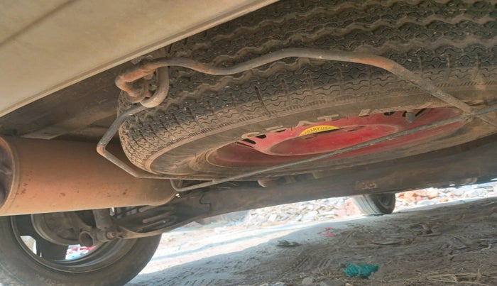 2022 Renault TRIBER RXZ, Petrol, Manual, 1,24,468 km, tyre