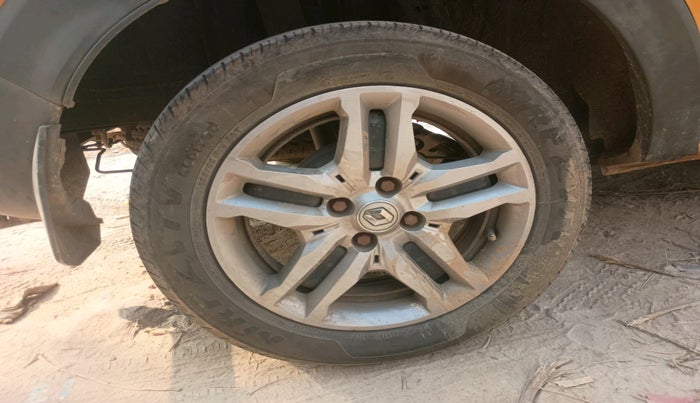 2022 Renault TRIBER RXZ, Petrol, Manual, 1,24,468 km, tyre