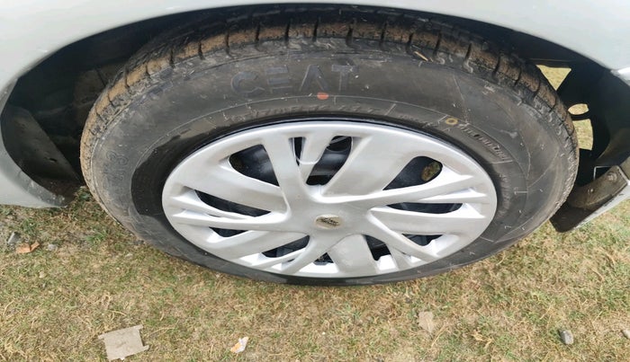 2014 Chevrolet Sail 1.2 LS, Petrol, Manual, 2,33,610 km, tyre