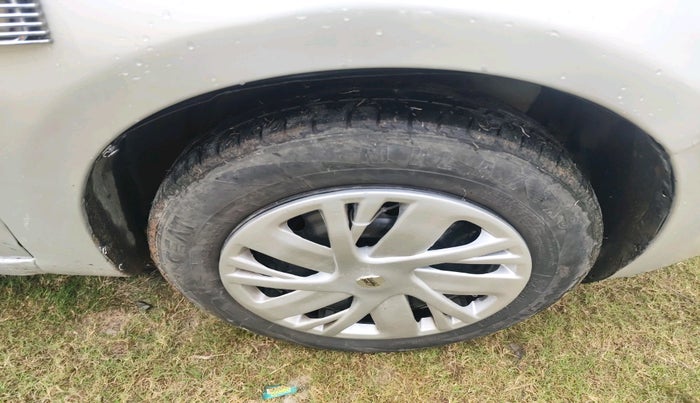 2014 Chevrolet Sail 1.2 LS, Petrol, Manual, 2,33,610 km, tyre