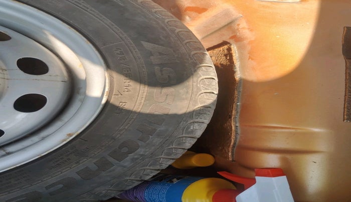 2016 Tata Tiago XZ PETROL, Petrol, Manual, 37,642 km, tyre