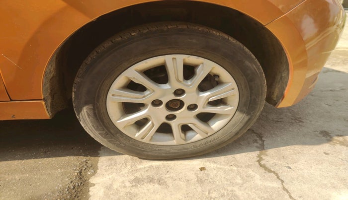 2016 Tata Tiago XZ PETROL, Petrol, Manual, 37,642 km, tyre