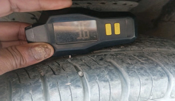 2017 Hyundai Elite i20 SPORTZ 1.2, Petrol, Manual, 1,01,144 km, tyre