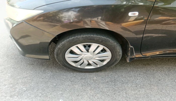 2016 Honda City 1.5L I-VTEC SV, Petrol, Manual, 97,772 km, tyre