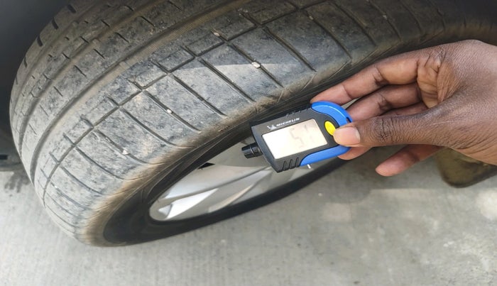 2018 Skoda Octavia 2.0 TDI L&K AT, Diesel, Automatic, 1,25,260 km, tyre