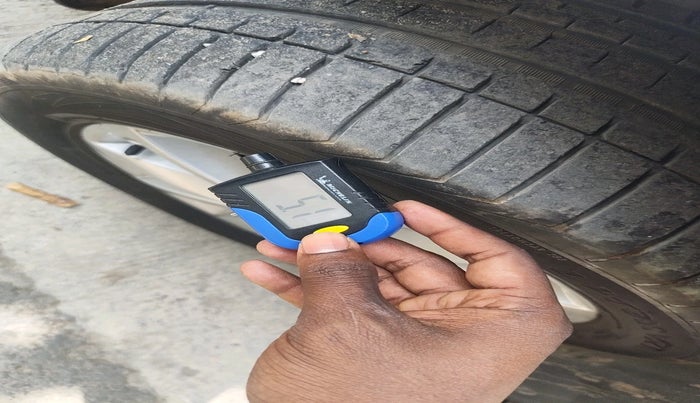 2018 Skoda Octavia 2.0 TDI L&K AT, Diesel, Automatic, 1,25,260 km, tyre