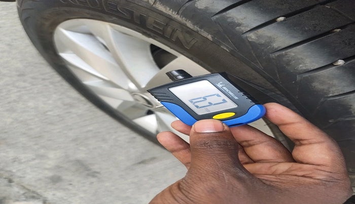 2018 Skoda Octavia 2.0 TDI L&K AT, Diesel, Automatic, 1,25,260 km, tyre