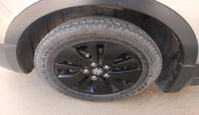 2016 Maruti S Cross ZETA 1.3, Diesel, Manual, 1,35,962 km, tyre