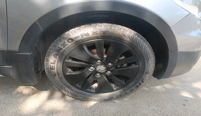 2016 Maruti S Cross ZETA 1.3, Diesel, Manual, 1,35,962 km, tyre