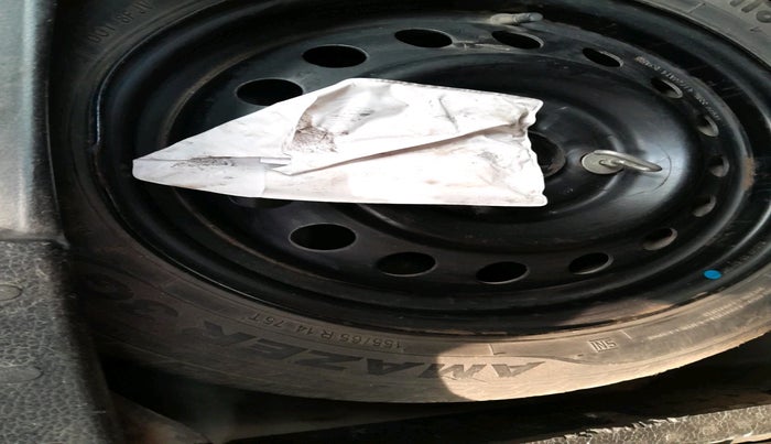 2018 Maruti Wagon R 1.0 VXI, Petrol, Manual, 65,140 km, tyre