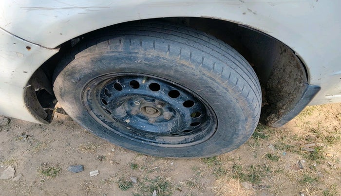 2010 Maruti SX4 VXI, Petrol, Manual, 89,477 km, tyre