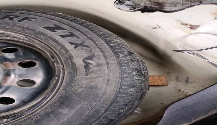 2016 Maruti Swift Dzire VDI, Diesel, Manual, 1,05,690 km, tyre