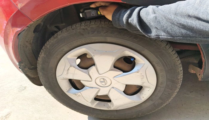 2018 Tata Tiago XT PETROL, Petrol, Manual, 74,482 km, tyre