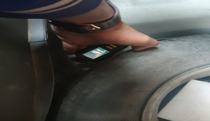 2015 Hyundai i10 MAGNA 1.1, Petrol, Manual, 43,752 km, tyre