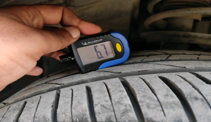 2022 Jeep MERIDIAN LIMITED 4X2 MT, Diesel, Manual, 1,20,000 km, tyre