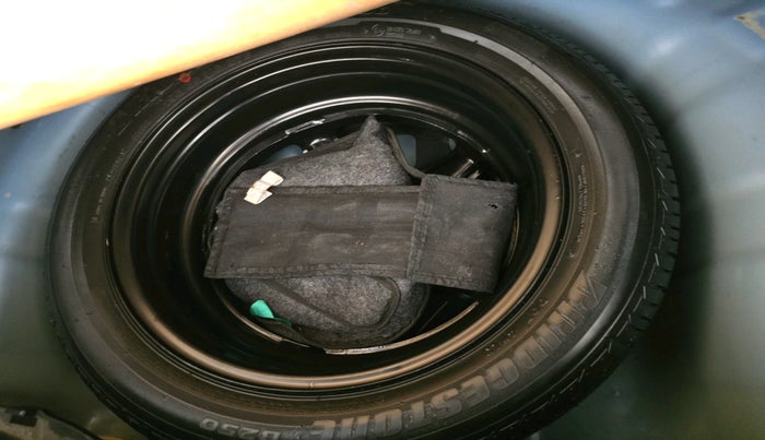 2017 Hyundai Elite i20 ASTA 1.4 CRDI, Diesel, Manual, 1,40,949 km, tyre